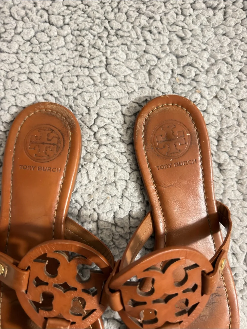 Tory Burch Miller Sandals 8.5 Brown Leather Slides Thong Medallion